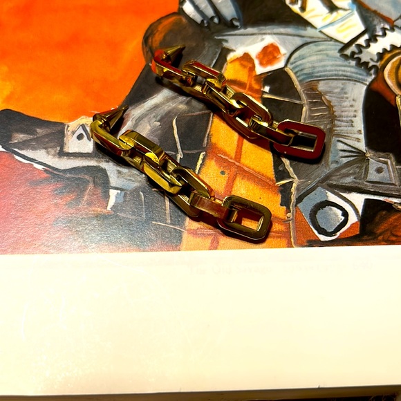 Eddie Borgo Supra Link Gold Earrings - Picture 6 of 6